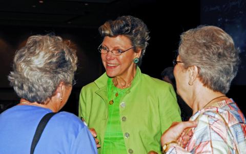 Cokie greeting LCWR members at the 2009 LCWR assembly in New Orleans